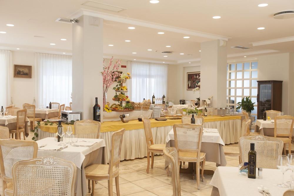 Baia D'Argento Hotel Porto Santo Stefano  Bagian luar foto