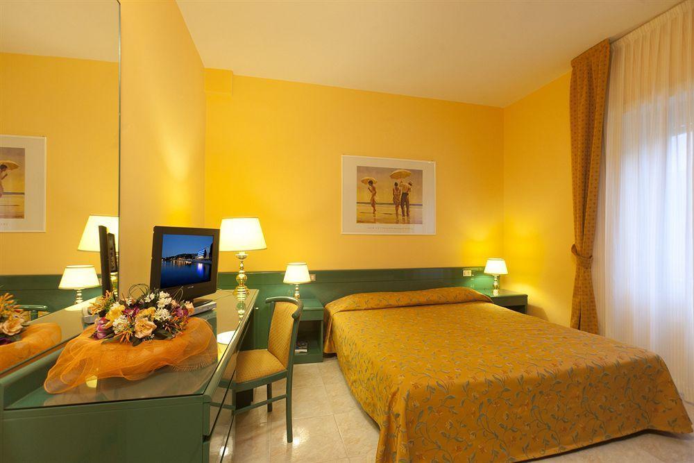 Baia D'Argento Hotel Porto Santo Stefano  Bagian luar foto