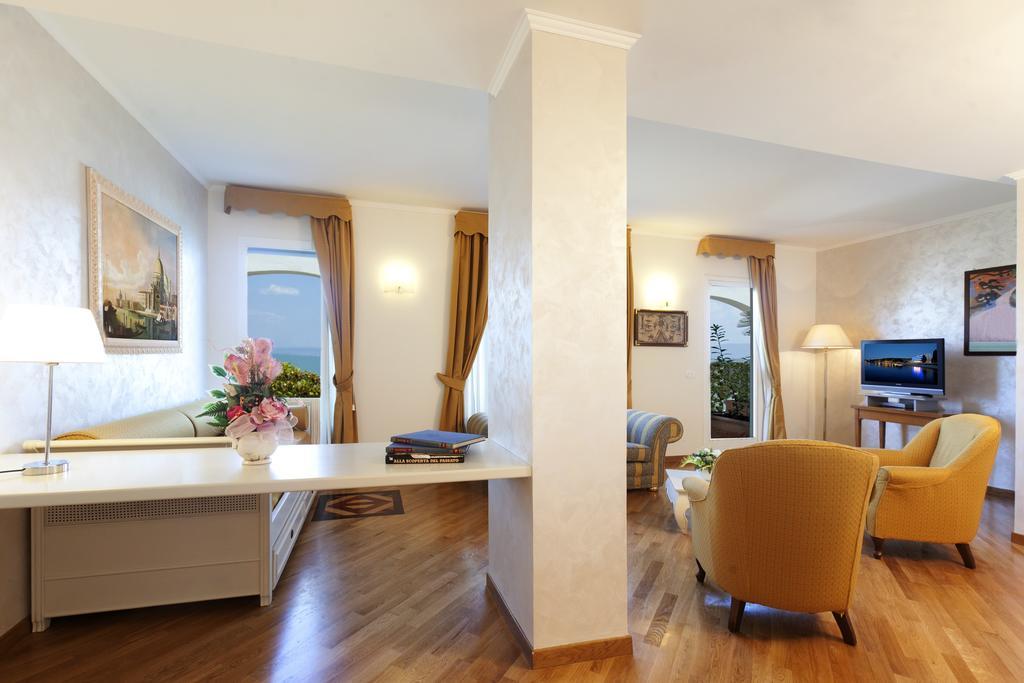 Baia D'Argento Hotel Porto Santo Stefano  Bagian luar foto